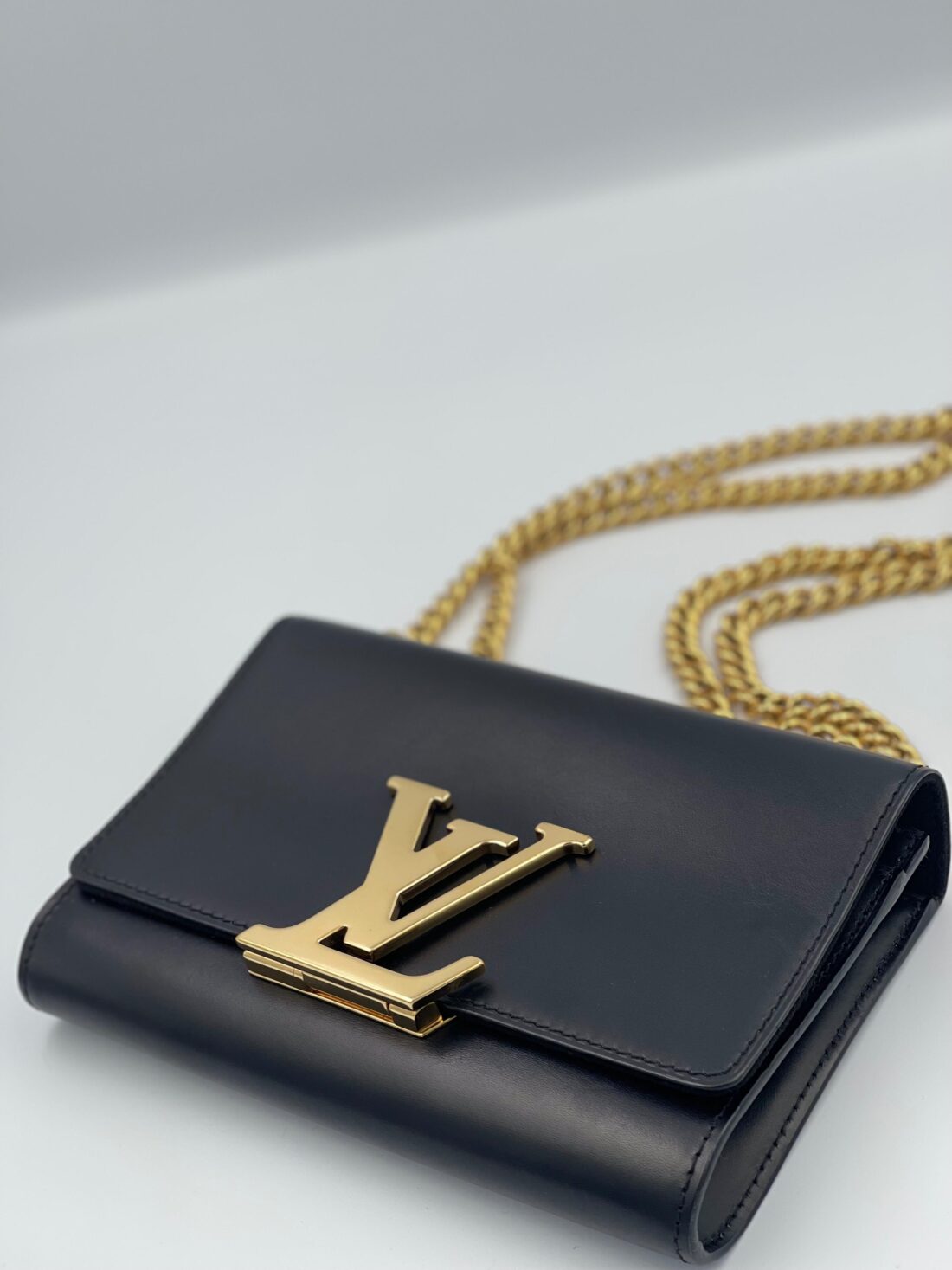 Louis Vuitton - Shoulder Bag with Chain - Image 2