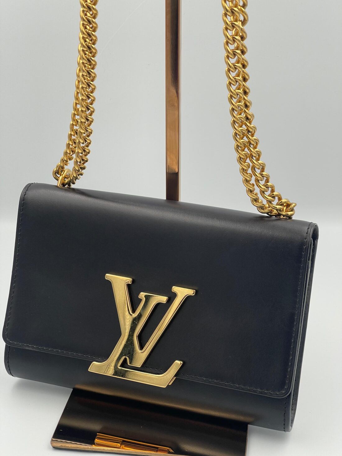 Louis Vuitton - Shoulder Bag with Chain