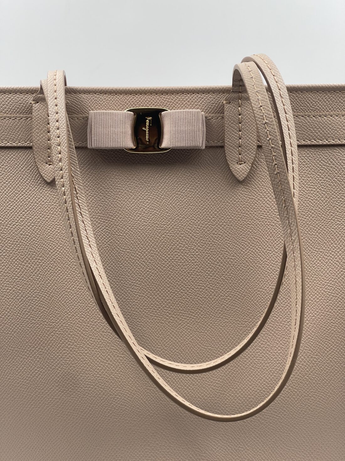 Ferragamo - Vara bow Leather Tote bag - Image 5