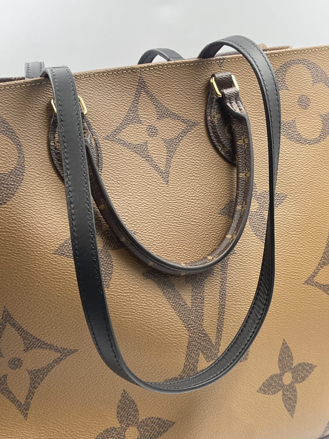 Louis Vuitton On The Go - GM - Image 5