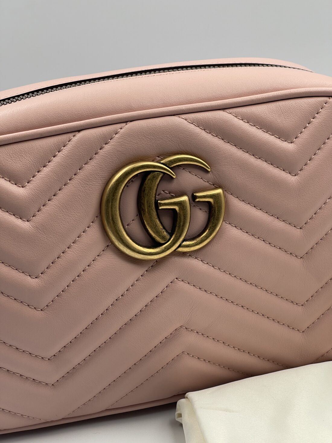 Gucci - GG Marmont Shoulder Bag - Image 3