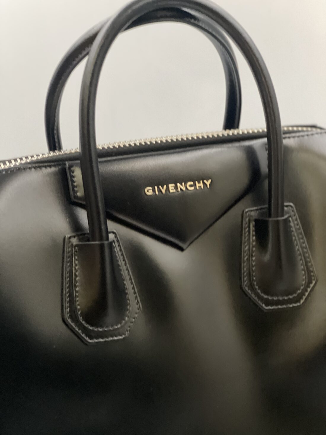 Givenchy - Antigona Leather 2 Way Handbag - Image 8