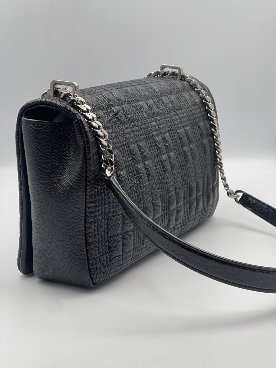 Burberry - Lola Leather Chain Shoulder Bag - Image 4