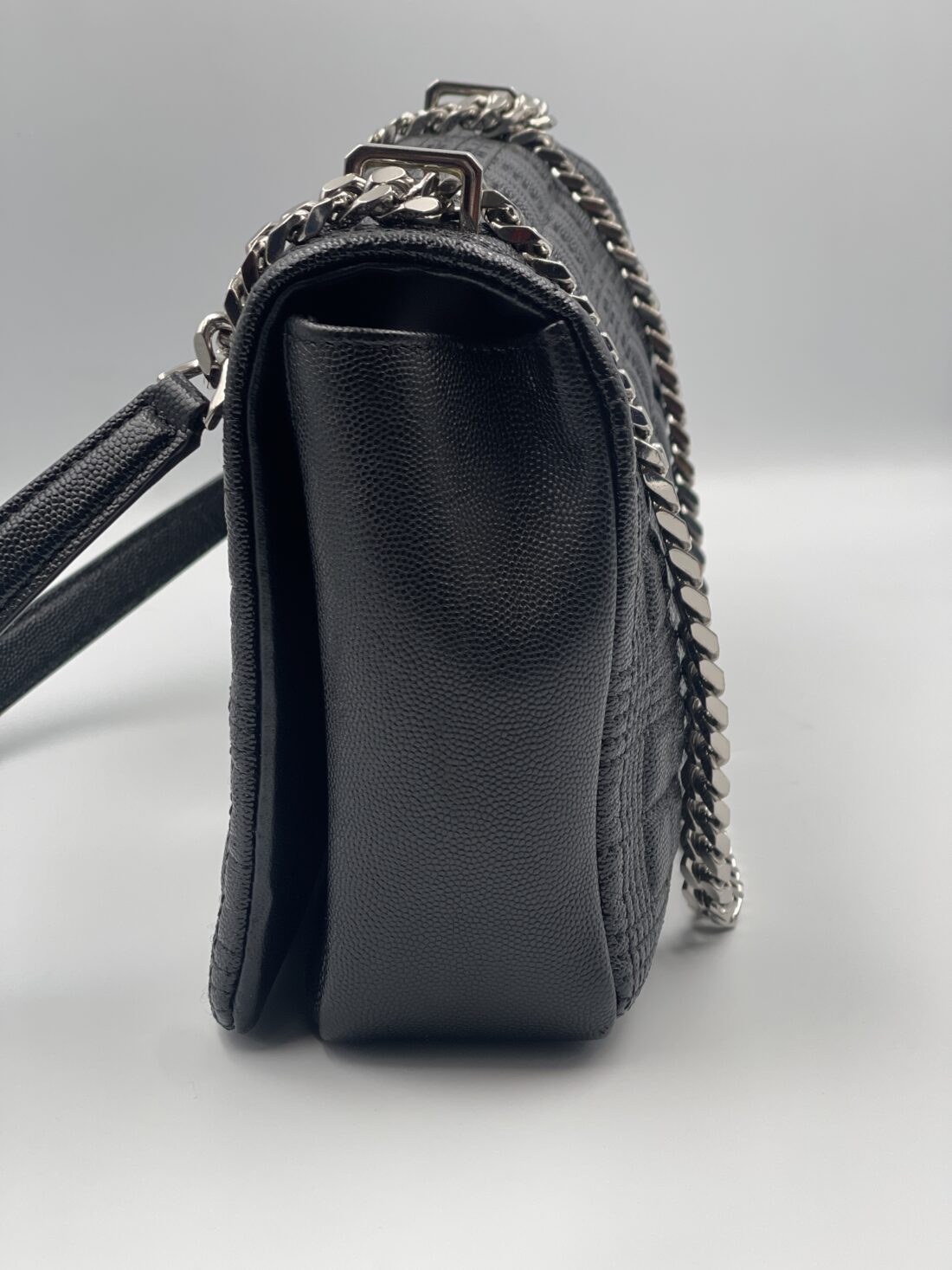 Burberry - Lola Leather Chain Shoulder Bag - Image 7