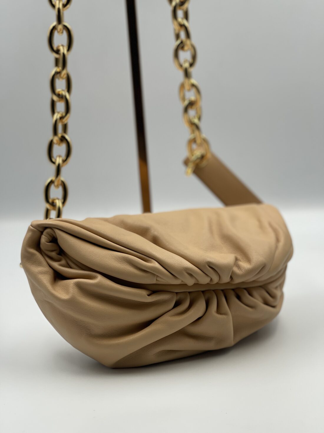 Bottega Veneta - Leather Pouch Chain Shoulder Bag - Image 2