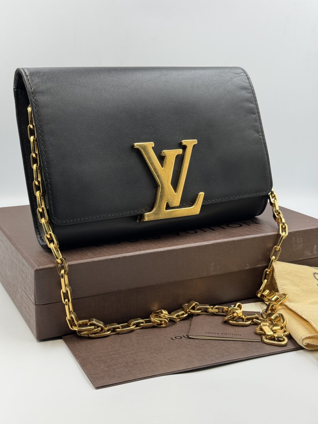 Louis Vuitton - LV Logo Louise Chain Shoulder Bag - Image 4