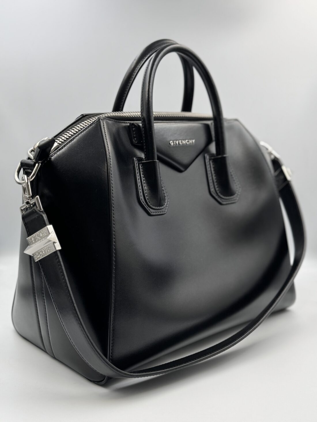 Givenchy - Antigona Leather 2 Way Handbag