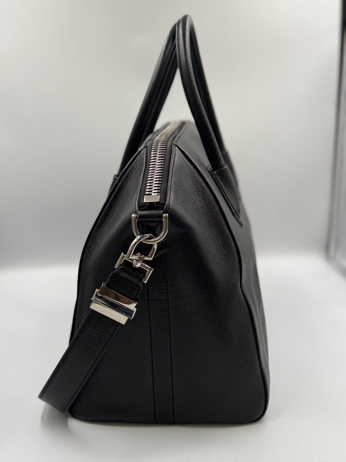 Givenchy - Antigona Leather 2 Way Handbag - Image 6