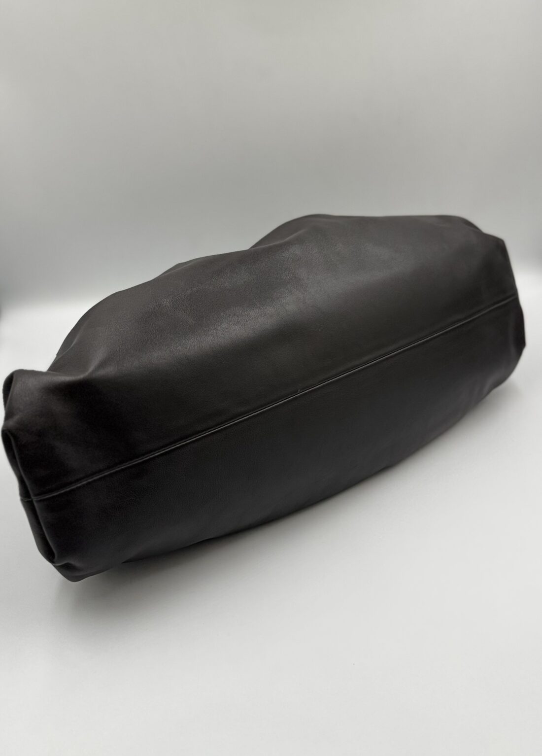 Bottega Veneta - The Pouch Leather Clutch - Image 7